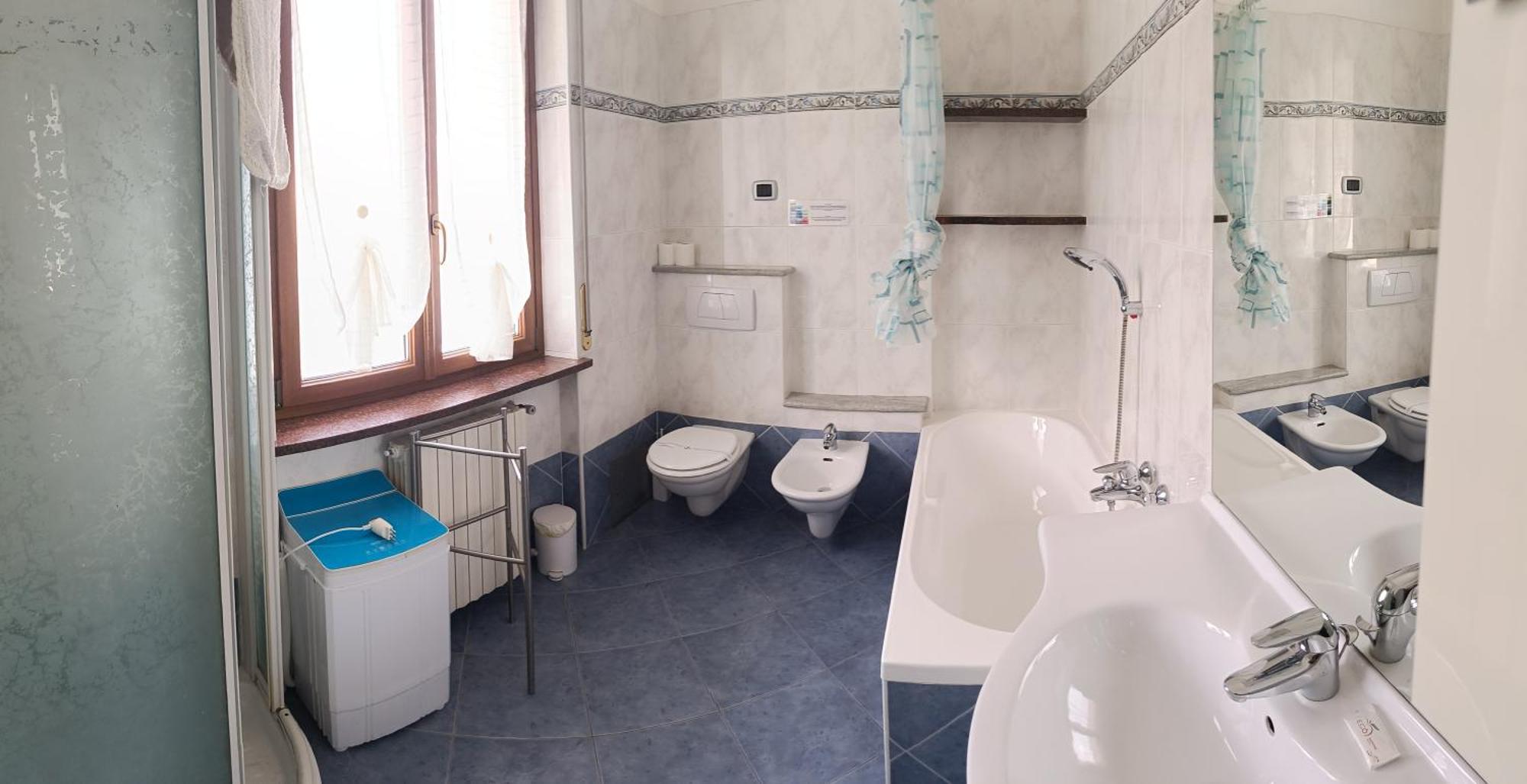 Affittacamere Valchiavenna - Foresteria Lombarda Con Parcheggio Privato Sul Posto! Apprezzata Gestione Familiare Dal 2012, Qualita-Prezzo Top! "Guest-House With Private Parking On Site! Appreciated Family Management Since 2012, Quality-Price Top!" Luaran gambar