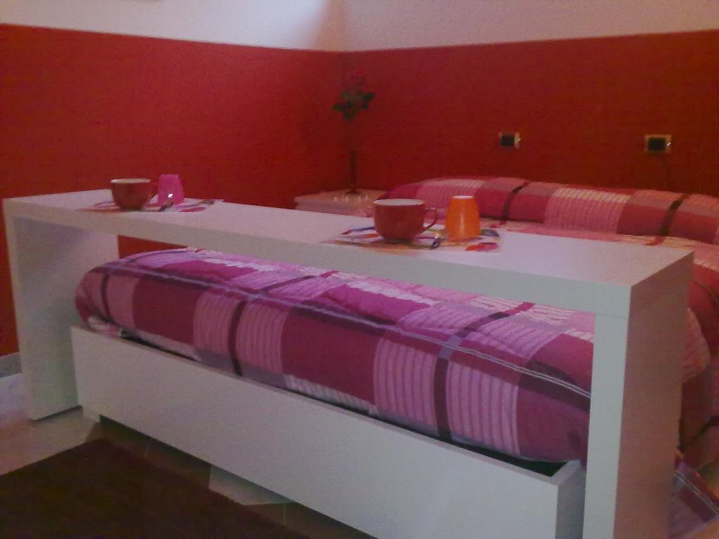 Affittacamere Valchiavenna - Foresteria Lombarda Con Parcheggio Privato Sul Posto! Apprezzata Gestione Familiare Dal 2012, Qualita-Prezzo Top! "Guest-House With Private Parking On Site! Appreciated Family Management Since 2012, Quality-Price Top!" Bilik gambar