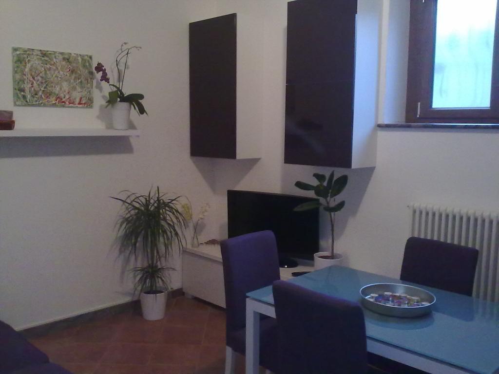 Affittacamere Valchiavenna - Foresteria Lombarda Con Parcheggio Privato Sul Posto! Apprezzata Gestione Familiare Dal 2012, Qualita-Prezzo Top! "Guest-House With Private Parking On Site! Appreciated Family Management Since 2012, Quality-Price Top!" Bilik gambar